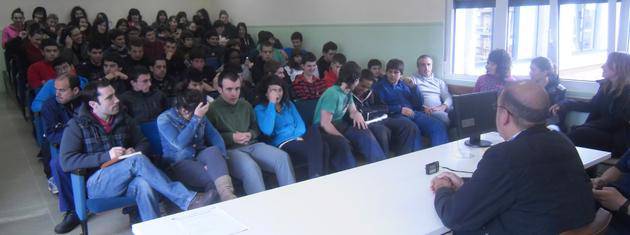 Palestinar baten testigantza bildu dute Elizondoko Lanbide Eskolan