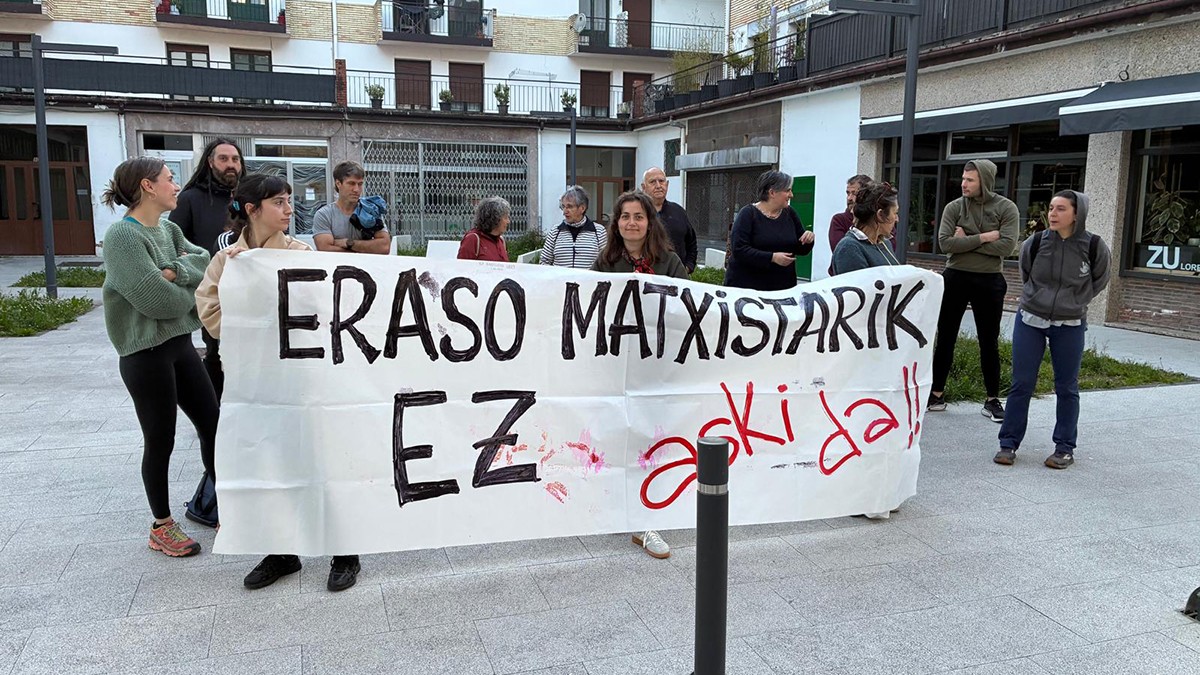 Basauriko hilketa matxista salatzeko elkarretaratzea egin dute Beran