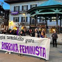 Baztan-Bidasoko eta Xaretako mugimendu feministaren manifestazioa Saran