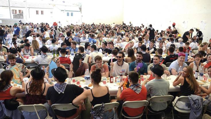 Elizondoko zikiro jateko txartelak sobratu dira