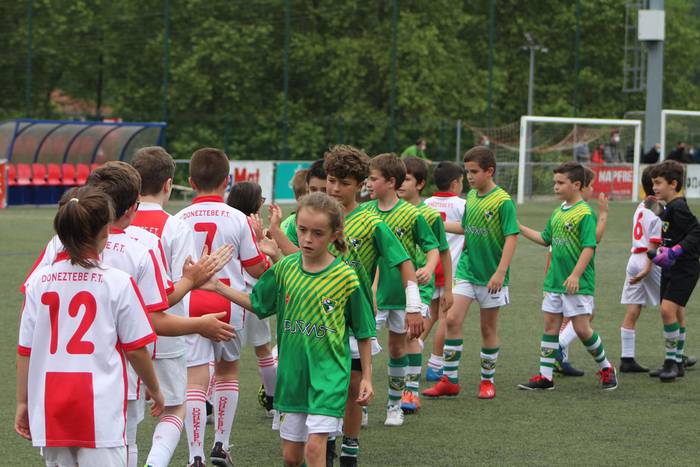 Kadete mailako futbol derbiak jokatuko dituzte Gure Txokoak eta Beti Gaztek eta Doneztebek eta Aurrerak