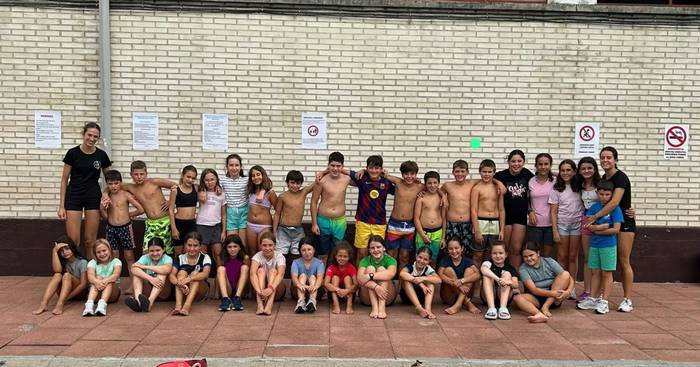 Errekaren Kirol Eskolak lanean segitzen du Donezteben