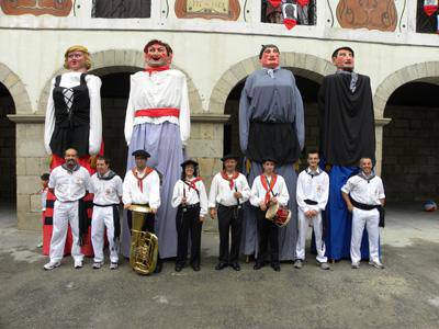 Beran erraldoien konpartsa indartzeko deialdia egin dute aurten ere