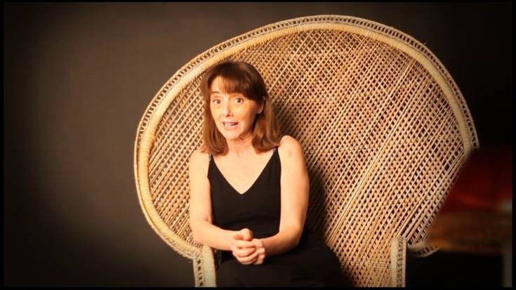 Iruritan egitekoa zen 'Bi ero diskotekan' antzerkia bertan behera gelditu da eta haren ordez 'Bakarketetan' bakarrizketa izanen dute