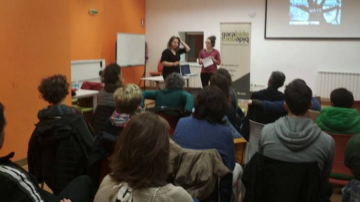 Wayé dokumentala ikusteko aukera izan dute Beran