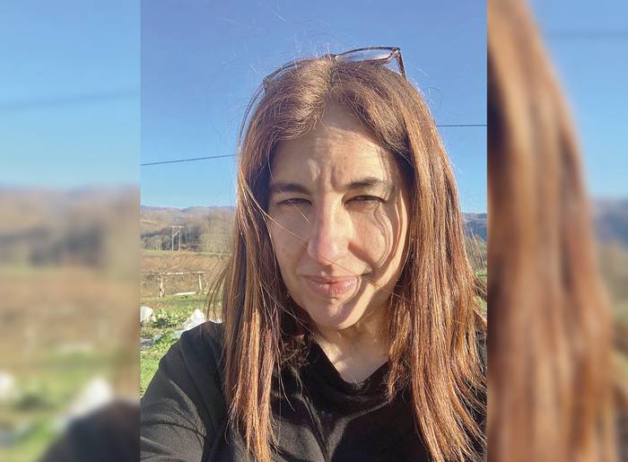 «Euskaraz hitz egiten eta euskal dantzak dantzatzen kontent nago»