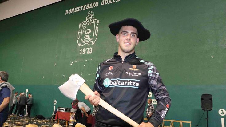 [ARGAZKIAK] Iker Vicentek historia egin du Donezteben eta Nafarroako hamaikagarren txapela jantzi du