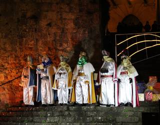 Errege kabalkada antolatzeko eta parte hartzeko jende bila dabiltza Beran