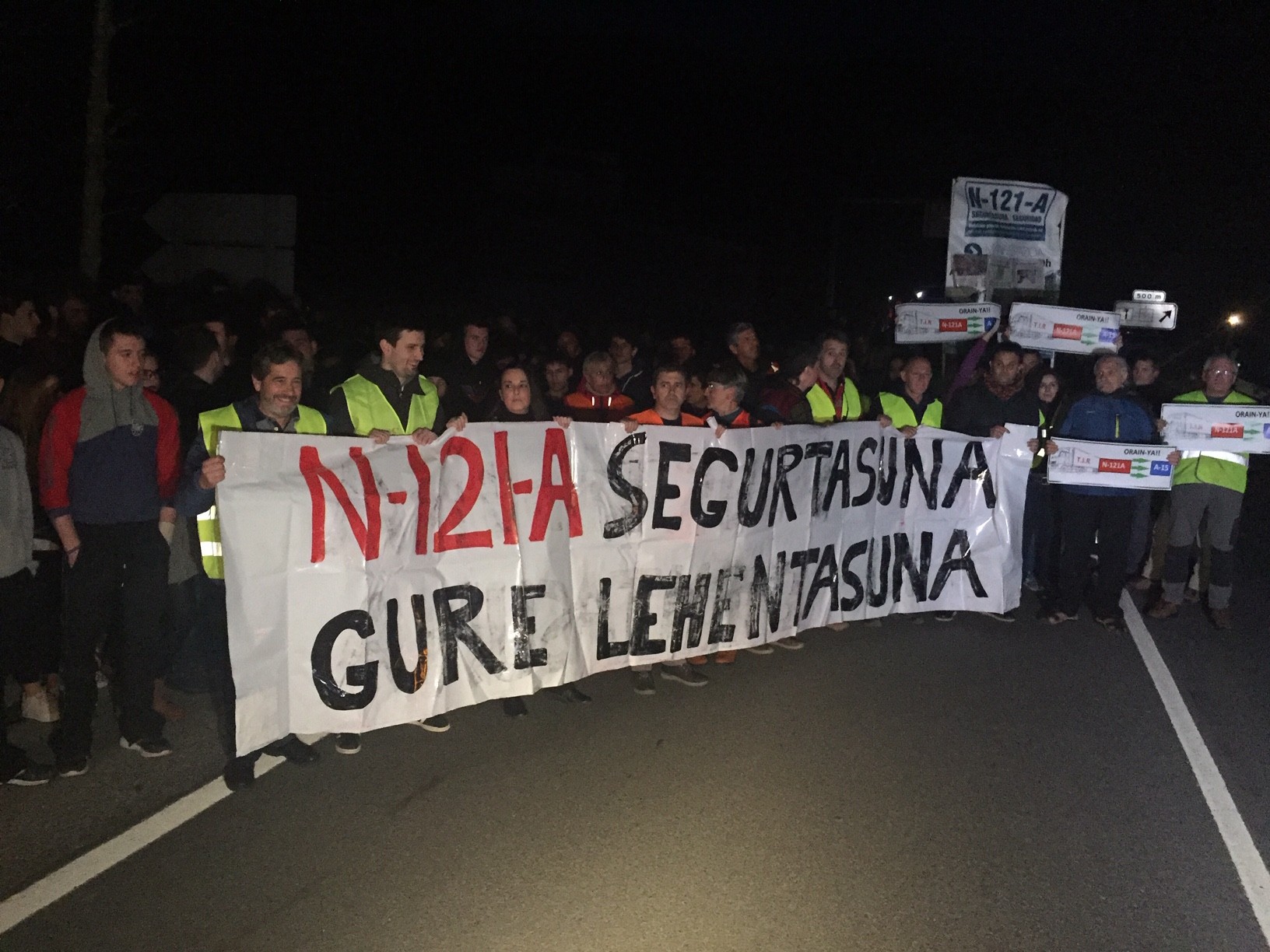 N-121-A errepideko hurrengo protesta igandean eginen dute Uharten