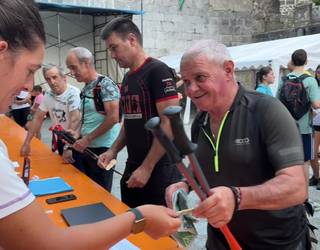 [BIDEOA] 572 parte hartzaile izan dira Aresoko Mendi Martxan
