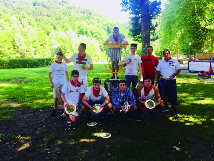 Saioa Irigoienek eta Ander Ruizek irabazi dute Doneztebeko bestetako II. Disc Golf txapelketa