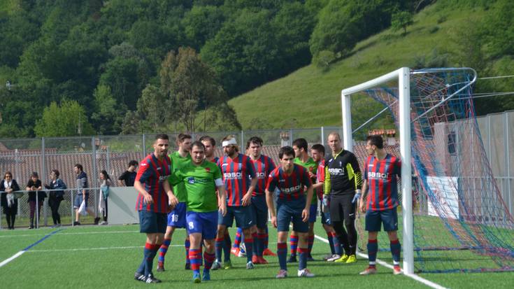 Futbol derbia jokatuko dute Doneztebe eta Baztango jubenilek