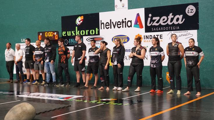 Estefi Etxebeste iturendarra bikain ibili da Zarauzko Bi Harri txapelketan