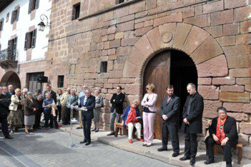 Sanz Lehendakariak Elizondoko Jorge Oteiza Museo Etnografikoaren eraberritzea inauguratu zuen martxoaren 29an
