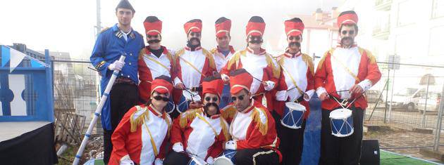 Kolorez eta giroz beteta joan dira Sunbillako inauteriak