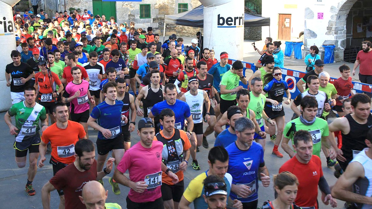 Dena prest igandean Arantzako Mendi Lasterketa egiteko