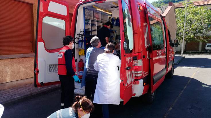 Bihotzekoak jotako txirrindulari bat salbatu dute Goizuetako osasun langile eta suhiltzaile boluntarioek