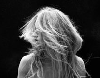 Etena dena dantza erakustaldirako sarrera bikoitza