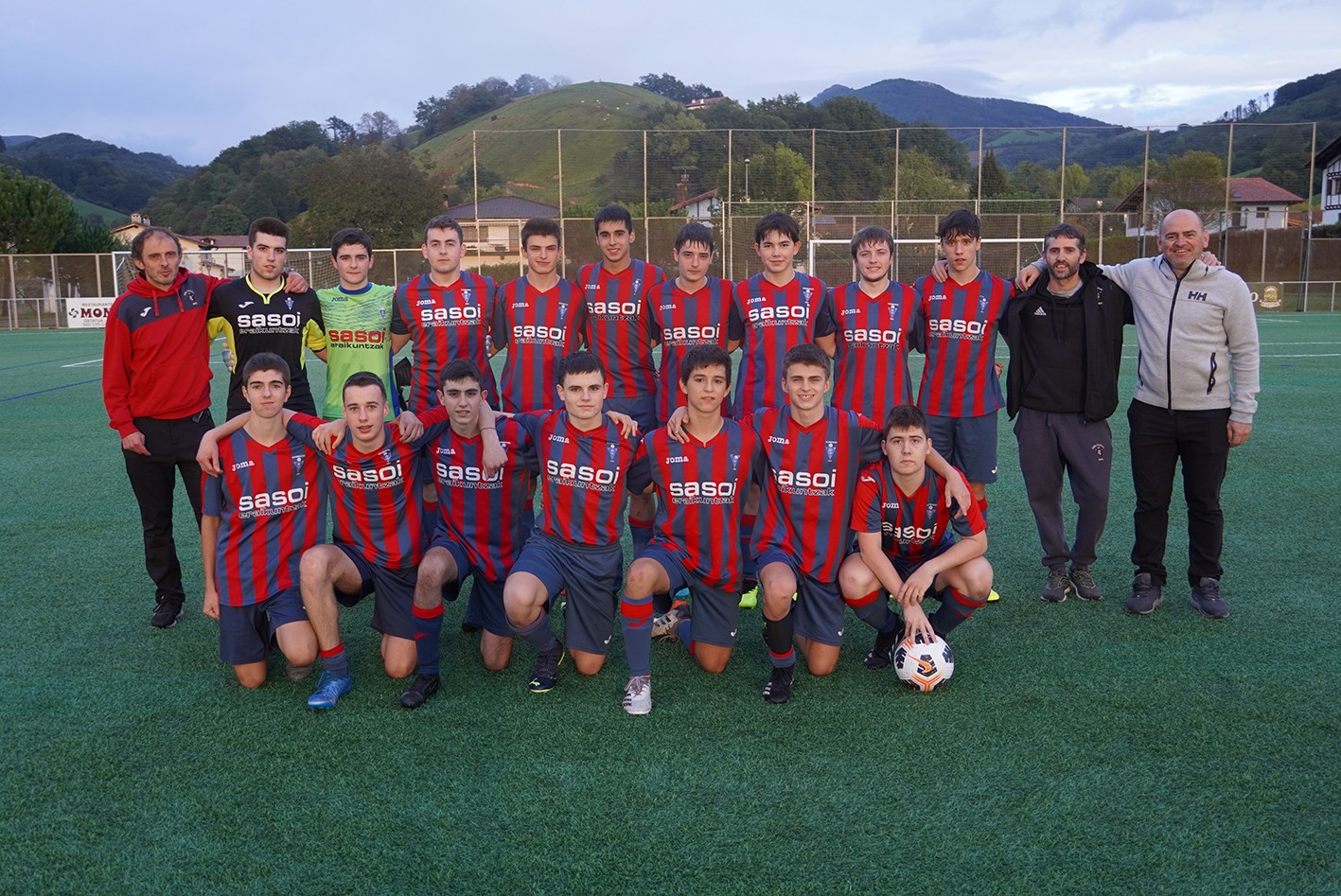 Garaipenak lortu dituzte Aurrera, Baztan eta Beti Gazteko futbol talde nagusiek