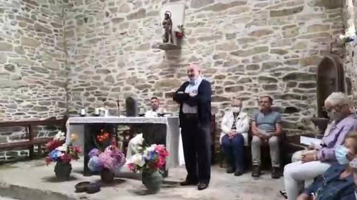 Donostiatik ekarritako kanpai bat jarri dute Aranoko San Roke ermitan