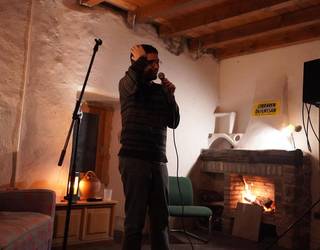 Euskararen Egunaren harira, sutondoan bildu dira Baztango gaztetxean