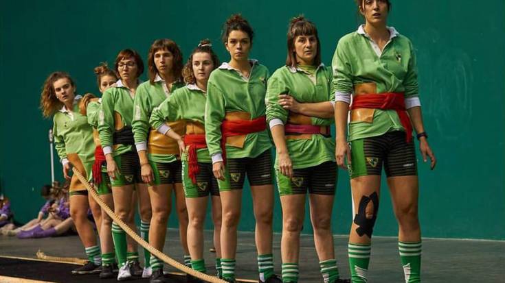 Emakumeen pisu arineko txapela ere irabazi du Beti Gaztek Euskal Herriko sokatira txapelketan