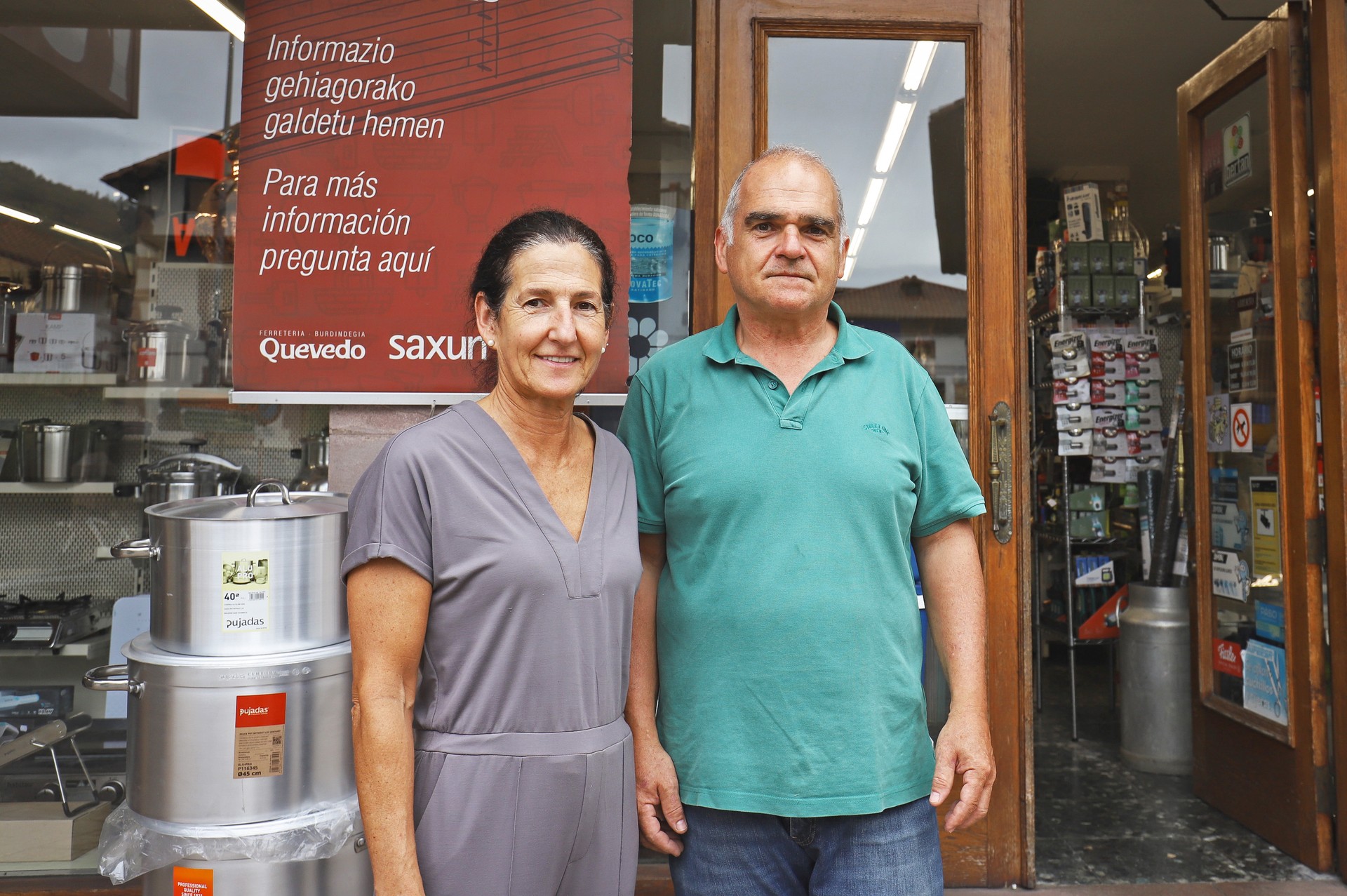 «Betiko produktuak egiten dituzten tailerrak ixtean bizimodu bat akitzen da»