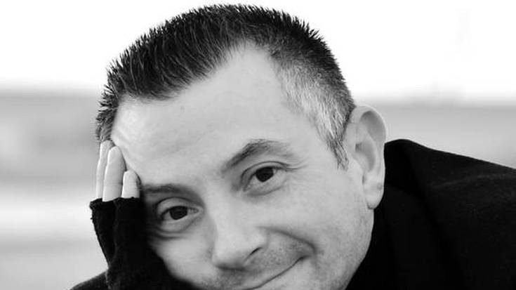 «Argazkiekin indartzen dut poesietan erakusten dudana»