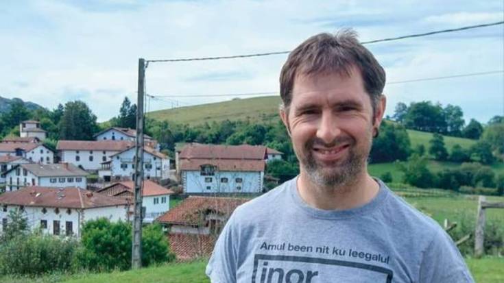«Kanpotik ezagutu eta orain, berriz, herritar gisa bizitzen ditut bestak»
