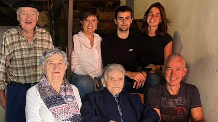Goizuetako Florentina Loiartek 103 urte bete ditu