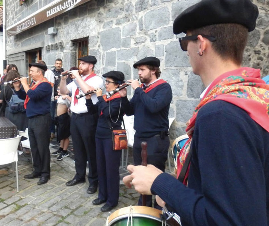 Reparto Egunarekin eta Umeen Egunarekin pestari usaina somatuko zaio Leitzan