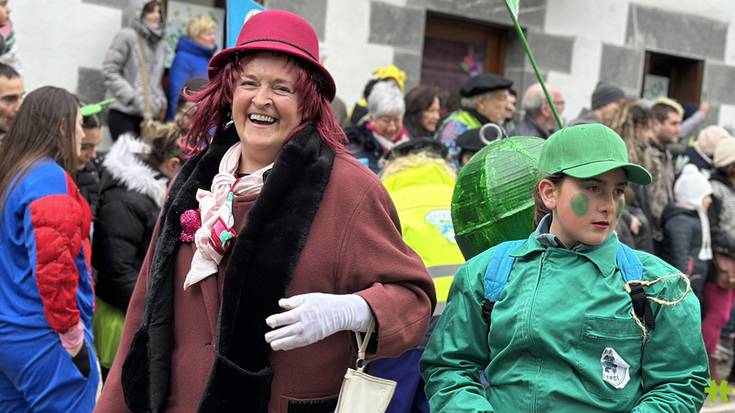 Ihauteetako karrozak egiten ikasteko emankumeentzako tailerrak antolatu dituzte Leitzan