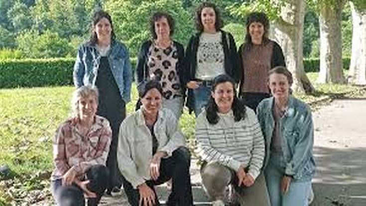 Gaztetxoei mugikorrak ematea gibelatzeko lanketan Malerrekan eta Bertizaranan