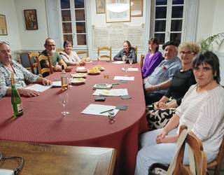 Sarako zentro sozialak oraingo herriko kontseiluarekin azken elgarretaratzea egin du