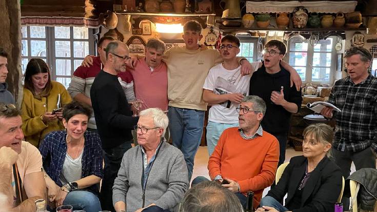 Hiruka'ntuz bazkari kantatua larunbatean eginen dute Senpereko Inharrian