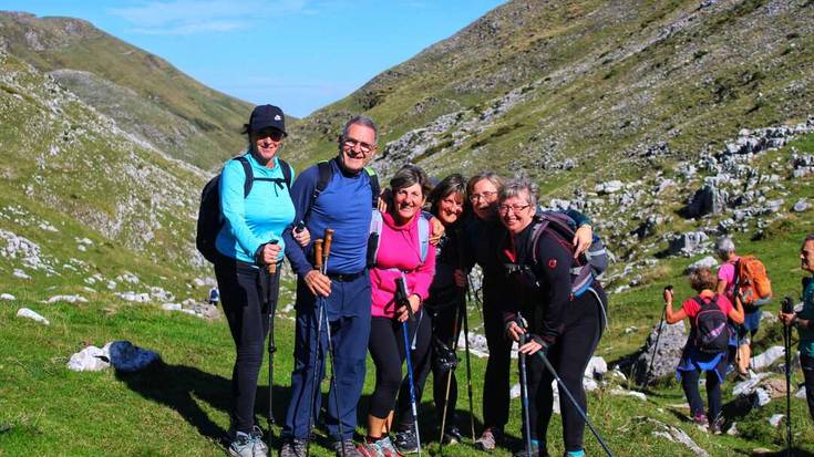 [ARGAZKIAK] Arainburu mendi taldekoek gozatu ederra hartu dute Aralarren