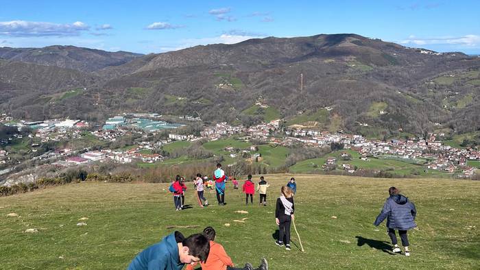 Larunbat honetan hasiko da Berako Manttale Mendi Lasterketa Taldearen atletismo eskola