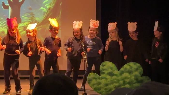 'Zirkua hastera doa' ikuskizuna eskainiko dute ostiralean Leitzan