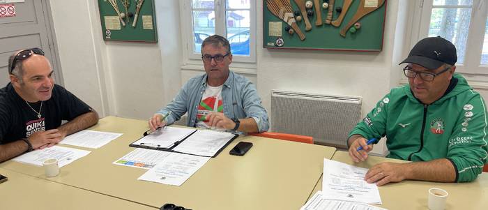 Ezker paretako esku huskako pilota indartu nahi dute Iparraldean denboraldi berrian