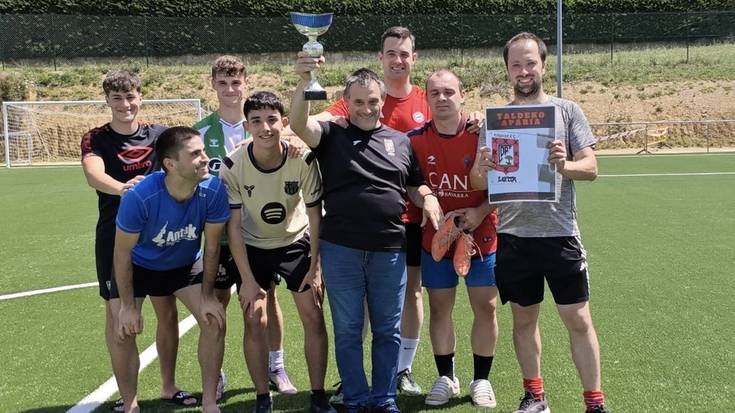 Amazabal taldeak irabazi du Leitzako udako futbol 7 txapelketa