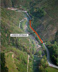 N-121A errepidea estutu eginen da Bera eta Villanuevako bihurgunearen artean