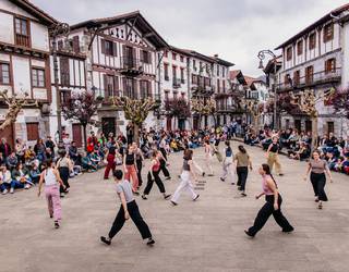 Tantirudantza helduen emanaldia izanen dute larunbatean Lesakan
