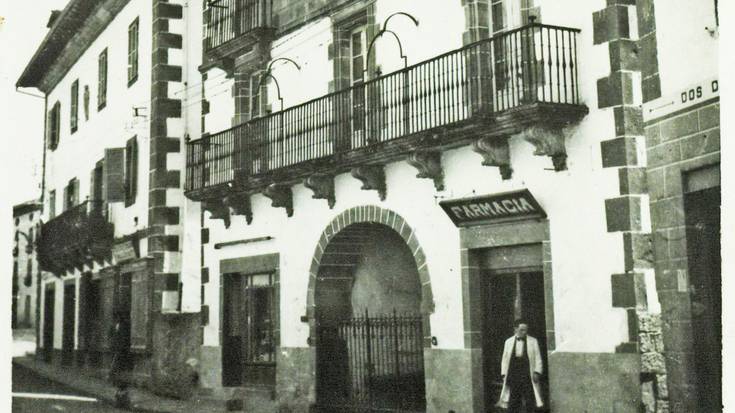 'Erretrofotografia' argazki historikoen erakusketa ikusgai da Arizkunenean