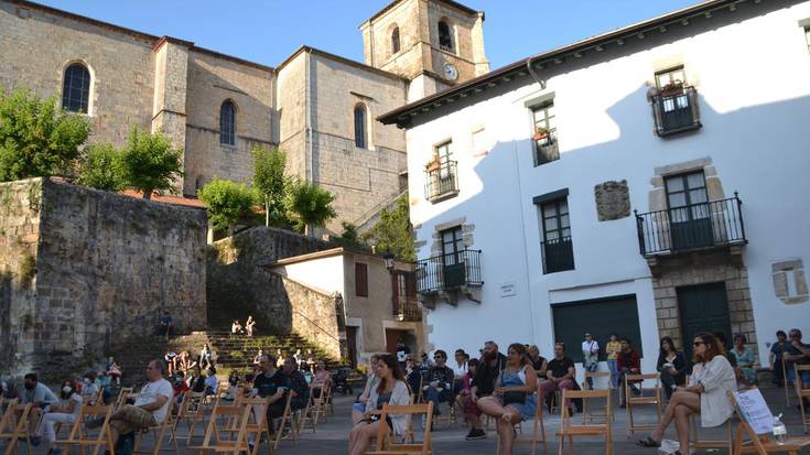 Sara Zozayaren emanaldi gustagarriaz gozatu zuten ortziralean Beran