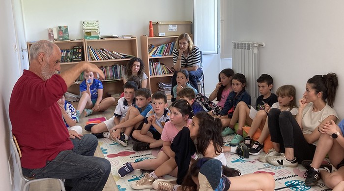 Eskoletxeko erabilera sustatu bidenabar, arauak zeintzuk diren gogorarazi du Aresoko Udalak