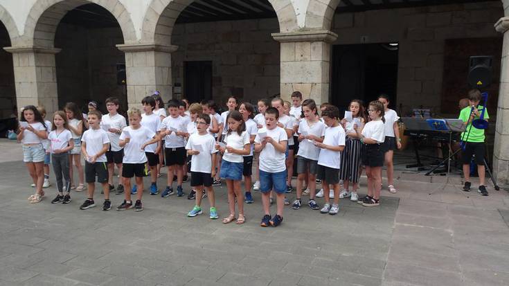 Udako kontzertua eta kontzertu pedagogikoa eman ditu Berako Udal Musika Eskolak