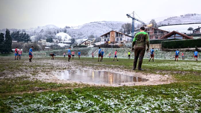 Arkiskil futbol zelaia berritzeko lanak ekainaren 2an hasiko dituzte