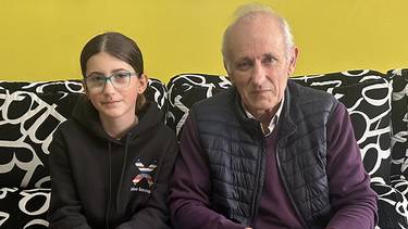 «Dena garestia da eta laguntzak eman edo prezioak jaitsi behar lituzkete»