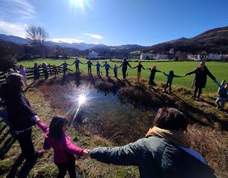 Hezeguneen Nazioarteko Egunari keinua egin diote Amaiurko eskolan