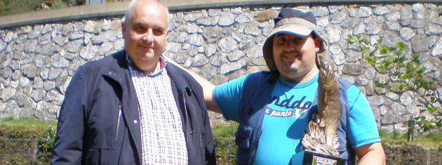 Denboraldiko Lehenbiziko izokina Doneztebeko Eduardo Oiartzabalek arrantzatu du maiatzaren 4an